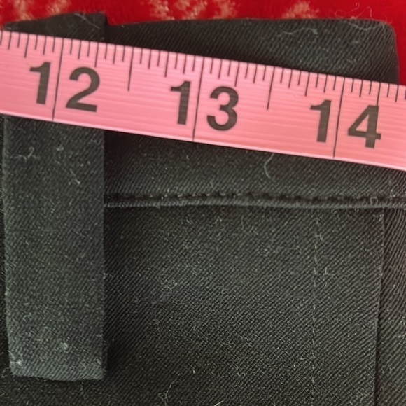 Guess by Marciano Women’s Black Shorts Size 2 NWT - Picture 9 of 10